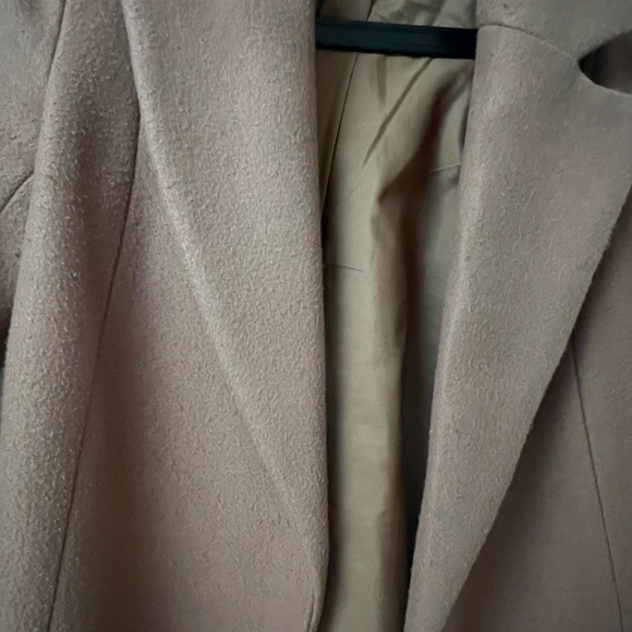 coat - Picture 2 of 3